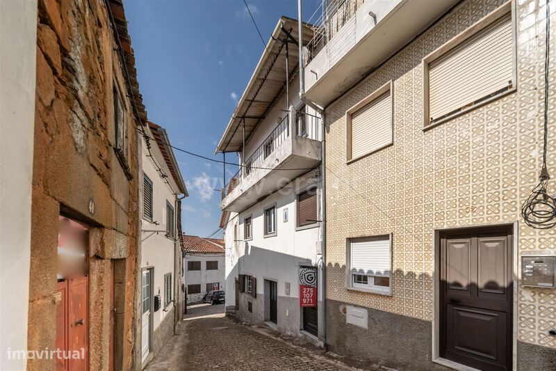 Moradia em Banda T3 / Fundão, Souto da Casa