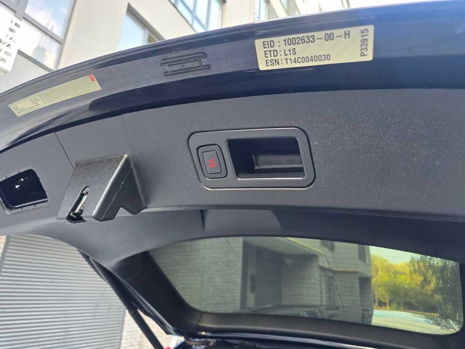 Продам  Tesla Model S 2014. Можна в розстрочку, під викуп.