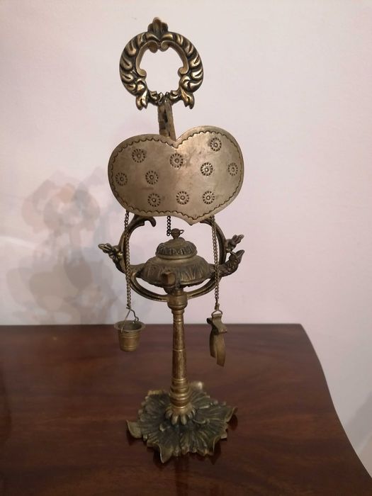 Lamparina antiga em bronze com 4 braços – decoração oriental