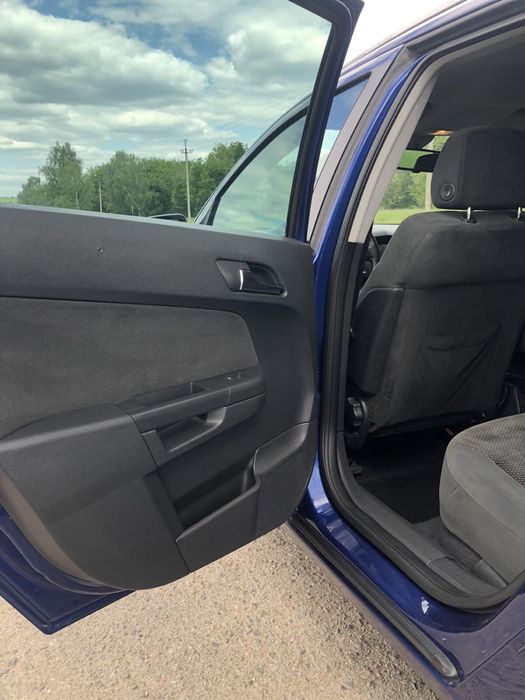 Opel Astra H  2005 рік