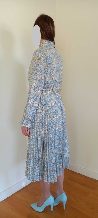 Elegancka sukienka WILLSOOR S plisowana kwiaty + złoty pasek Parfois