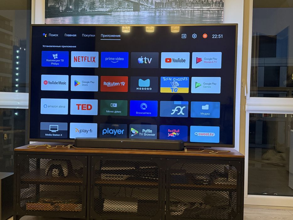 Philips 65” 4K UHD Ambilight | Android TV | HDR | Chromecast