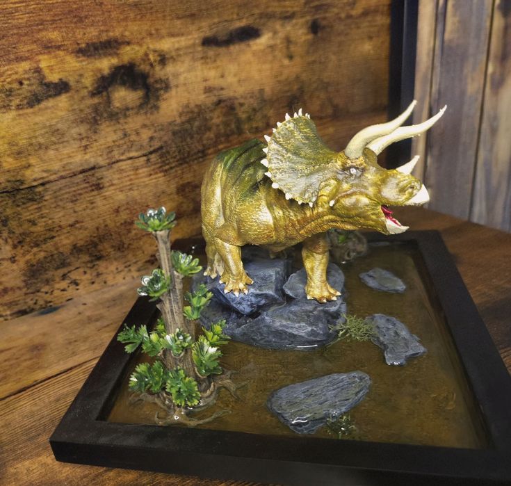 Diorama Tricerátops Artístico – Impressão 3D & Pintado à Mão