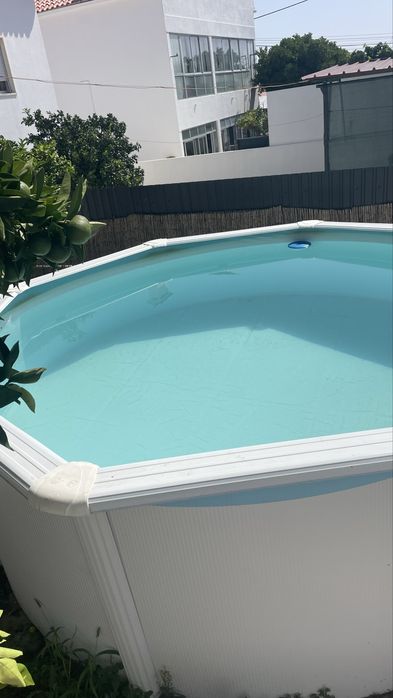 Piscina com estruta em aco