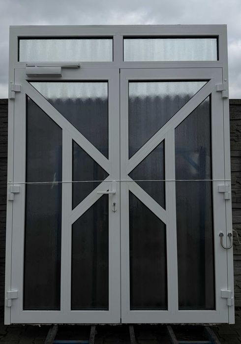 Drzwi zewnętrzne aluminiowe 183 / 244