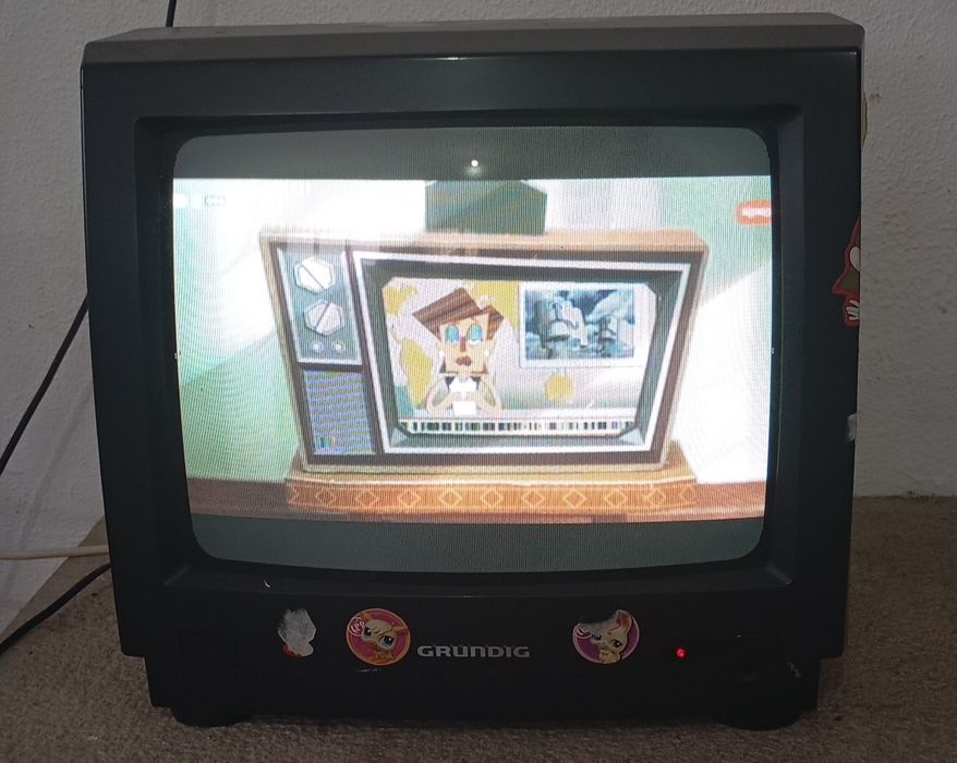 Televisão a cores Grundig