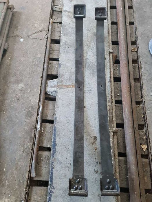 ГАЗ 3307 53 ПАЗ нов Ресори зад (ЧМЗ) 1600мм Корень 1350мм Полуось Шини