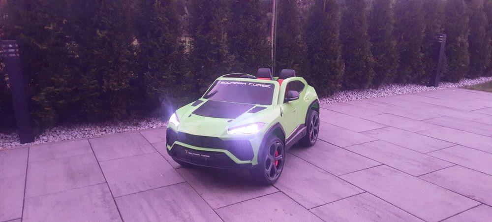 Dla dziecka autko na akumulator.Auto Lamborghini,4x4. Akumulator 18ah