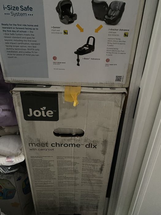 Vendo trio joie com acessorios frio e chuva