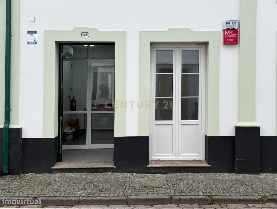 Espaço para arrendamento em Angra do Heroísmo - Ilha Terceira