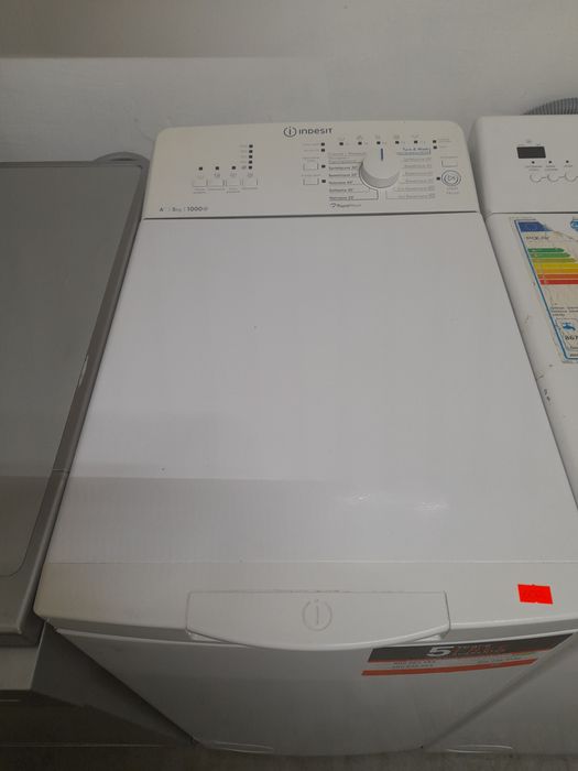 Pralka Indesit 1000obrotów, 5kg wsadu, sprawna