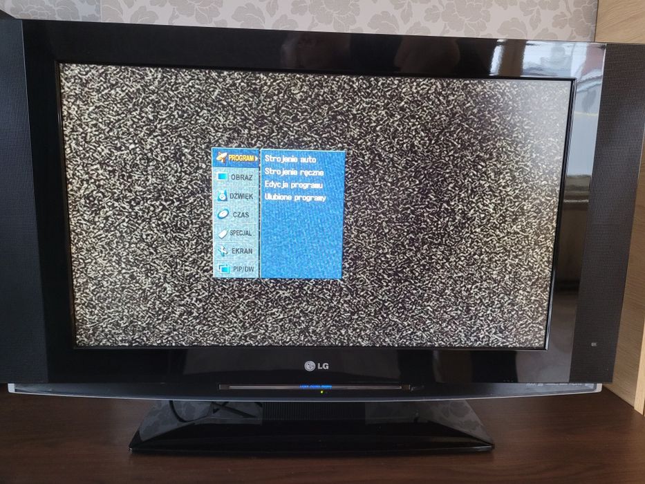 Telewizor 32cake lg LCD tv