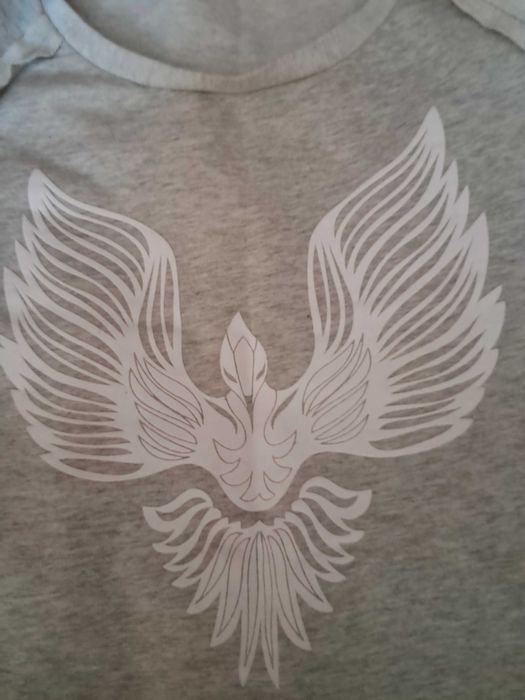 Piekna bluza z modnym motywe skrzydel aniola