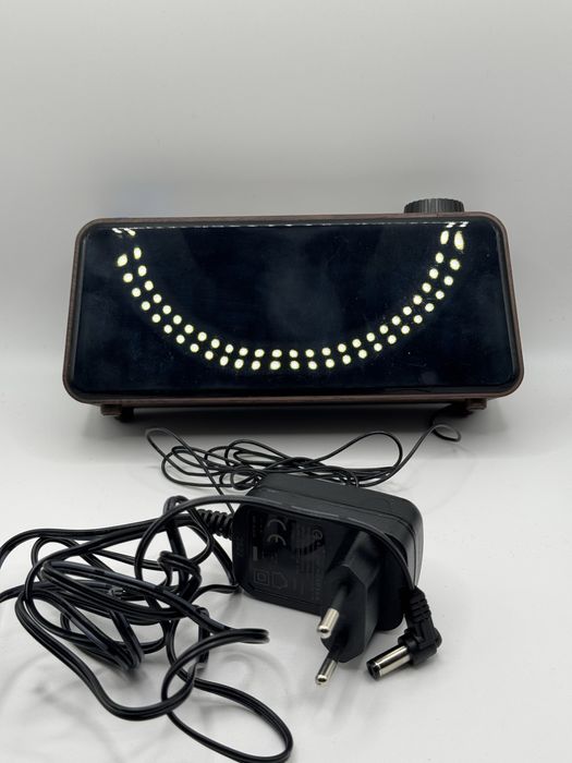 Годинник настільний із дзеркальним відображенням