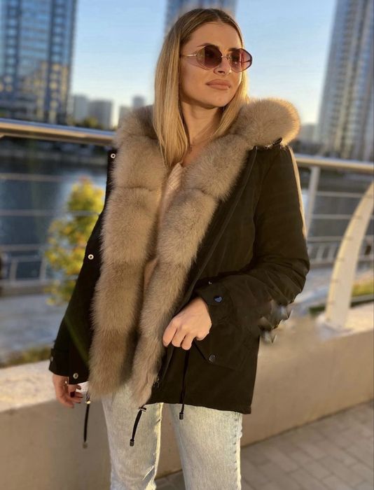 Тепла зимова парка s /42 з натуральним хутром фінського песця