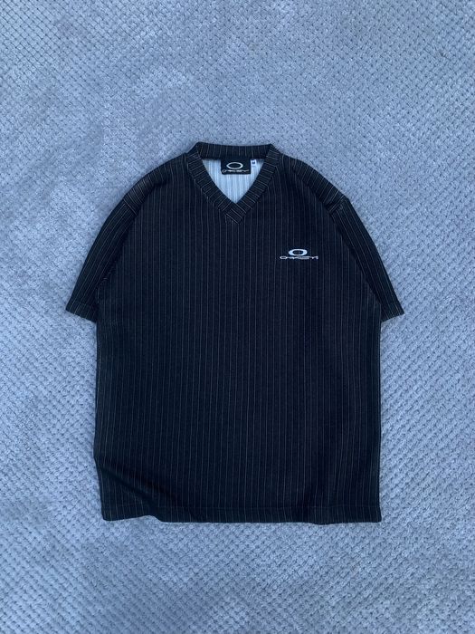 Oakley Vintage T-Shirt V-Neck Size:S-M футболка класична