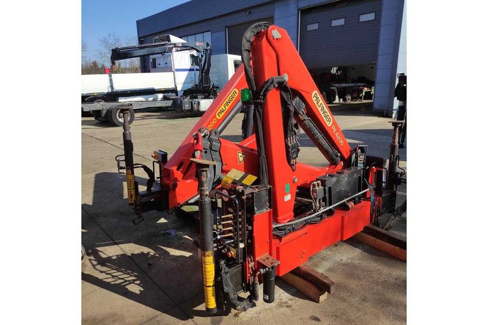 hds manipulator na busa palfinger pk4200 radiowy 2013 hiab fassi