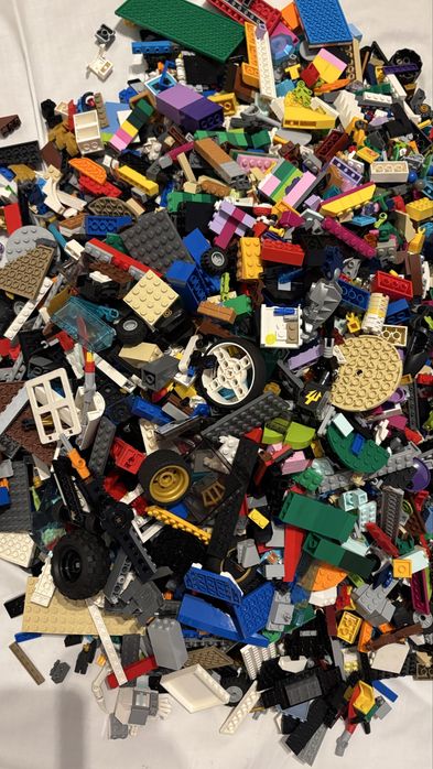Lote de peças Lego com 8,7 kg