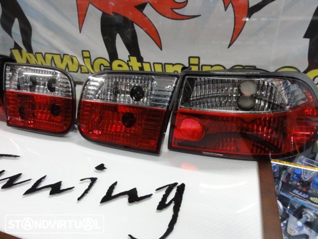 Faróis / farolins traseiros euro look para Honda Civic 92-95 2 / 4 portas red / clear (vermelho / cristal)