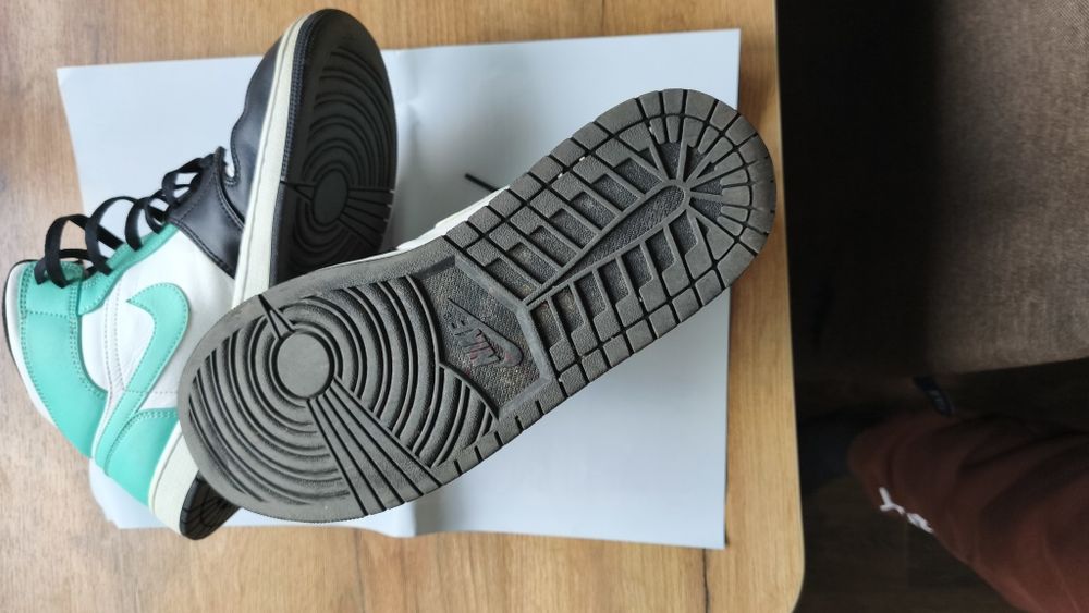 Чоловічі кросівки