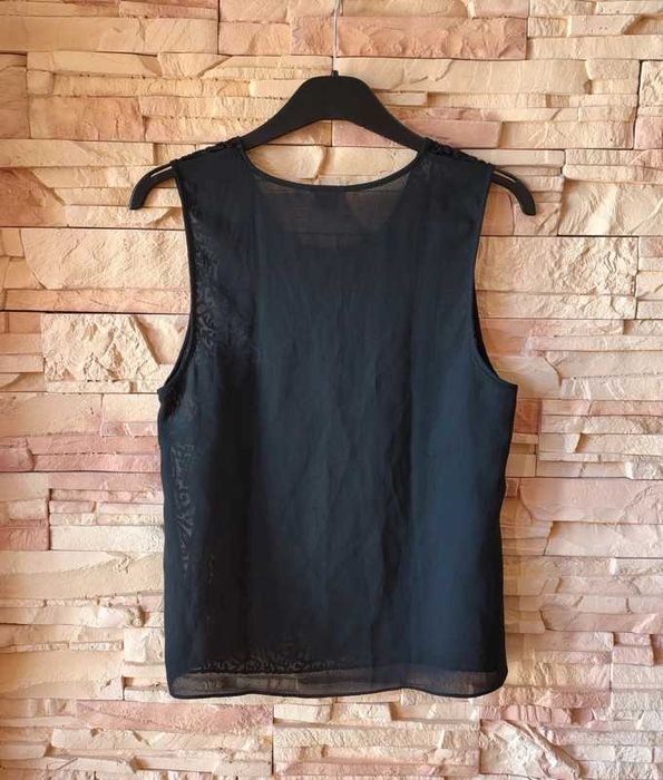 Modny czarny wzorzysty półprzezroczysty top bluzka must have