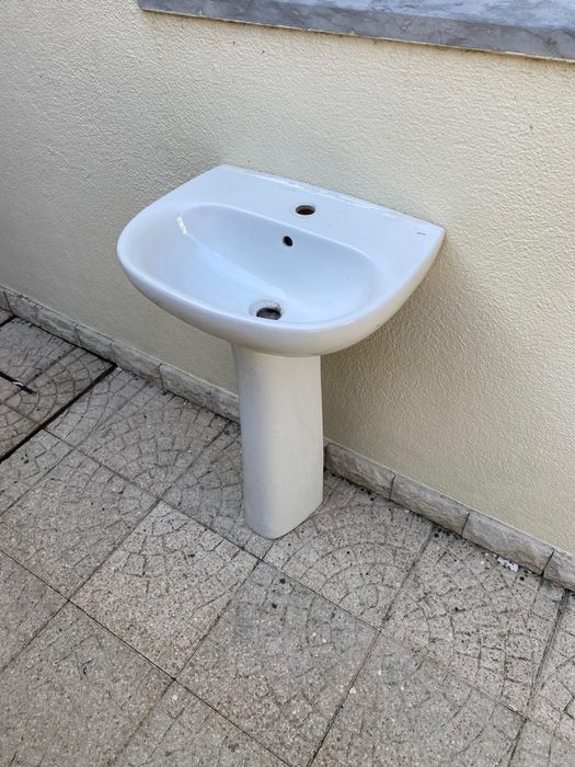 Lavatorio com pé