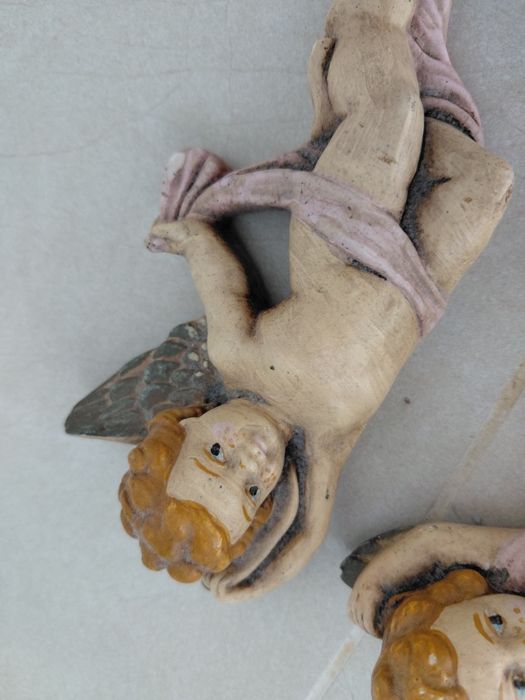 Anjos em ceramica pintados ā mao