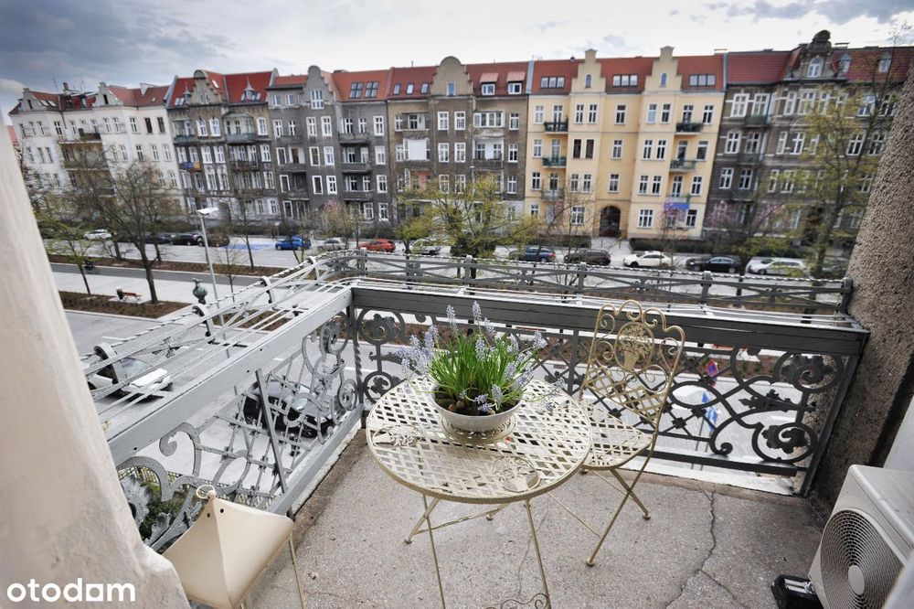 al. Jana Pawła II elegancki apartament w kamienicy