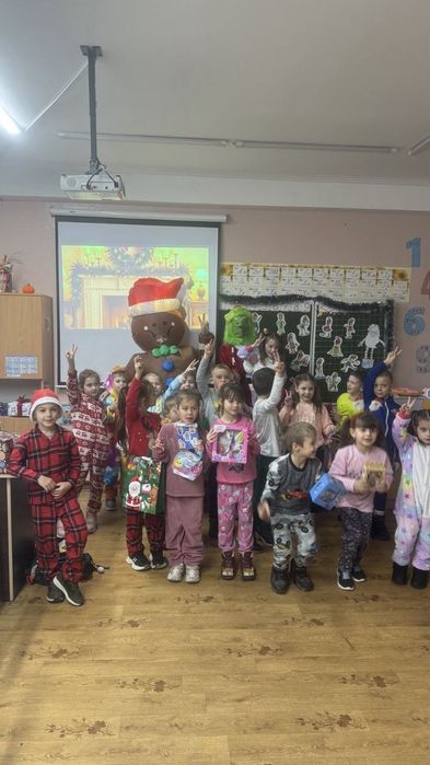 Оренда костюмів для аніматорів (Грінч, Криса(щур), Сніговик, Пряник)