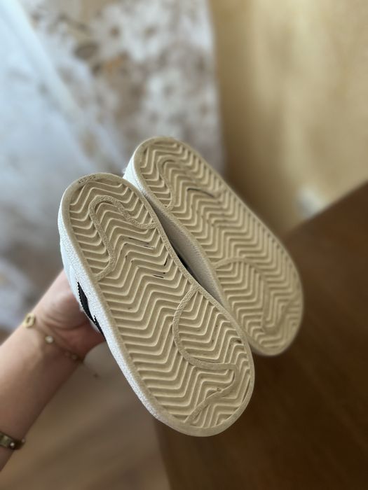 Adidas superstar дитячі в дуже гарному стані 14 см