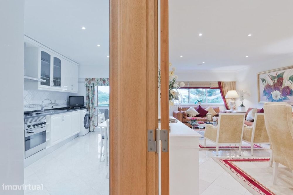 Apartamento T2 com jardim, Cascais