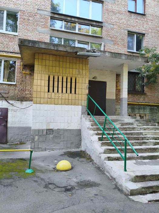 Продам 3 кімнатну квартиру пр-т Голосіївський