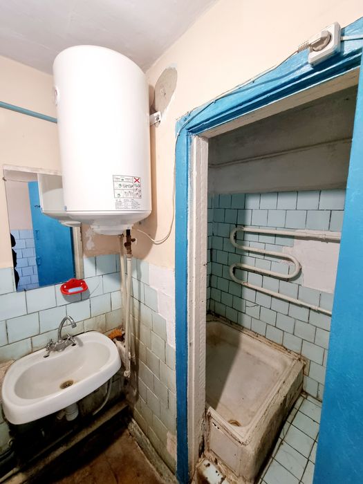 Здам кімнату /18 кв. разом з комунальними