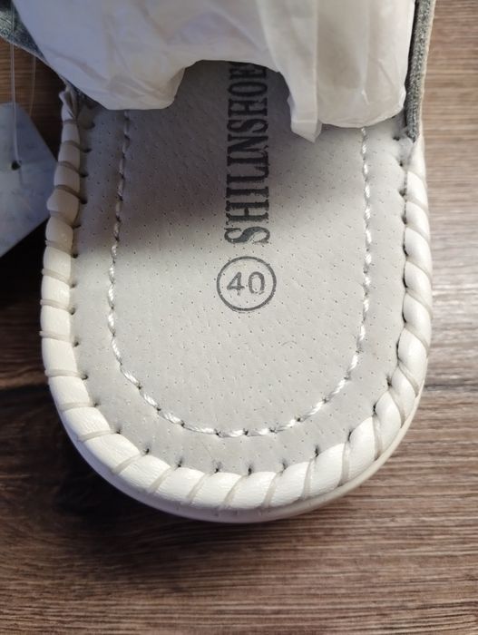 Женские шлёпанцы