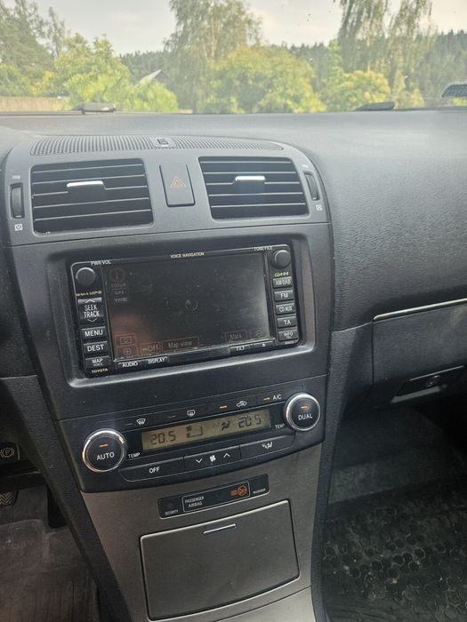 Sprzedam Toyota avensis t27 2.0d
