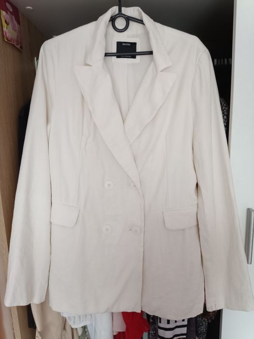 Bershka rozmiar M/L 38/40 kremowa ecru marynarka
