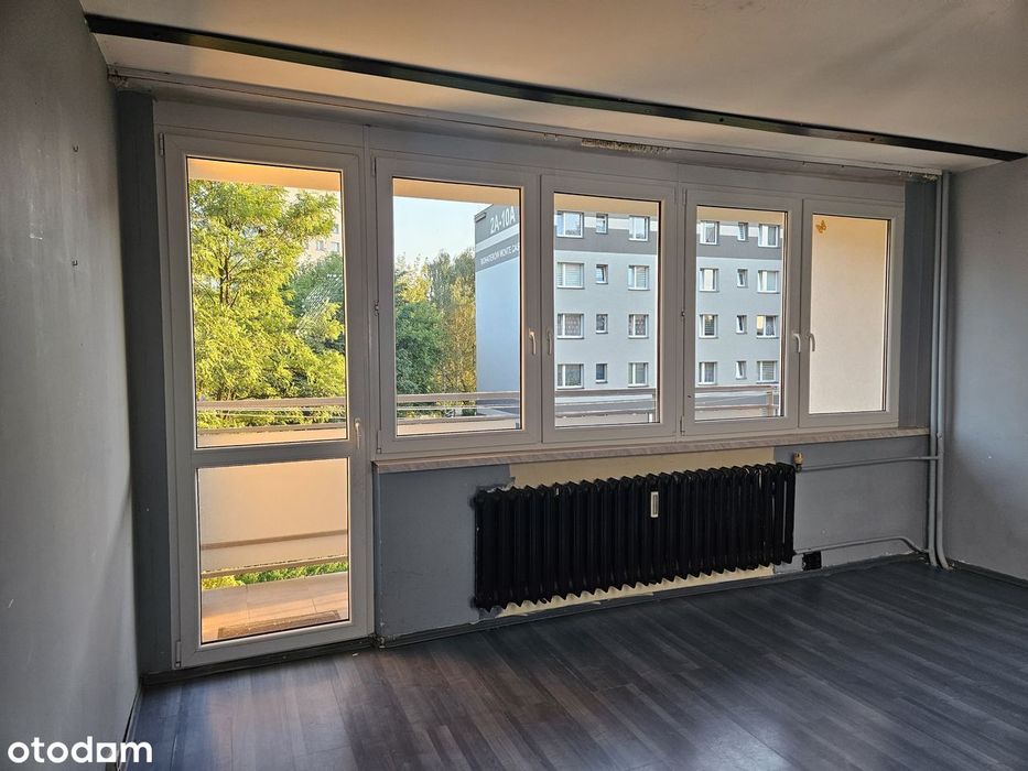 Sosnowiec, 58,08 m², 2 pokoje, balkon, do remontu – bezpośrednio