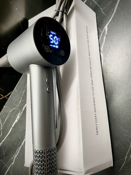 Професійний фен з LED-дисплеєм