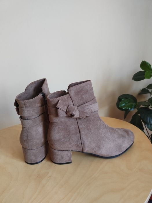 Botki damskie zamszowe r. 38