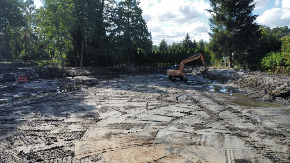 Roboty Ziemne - kopanie i odmulanie stawów, rekultywacja terenów