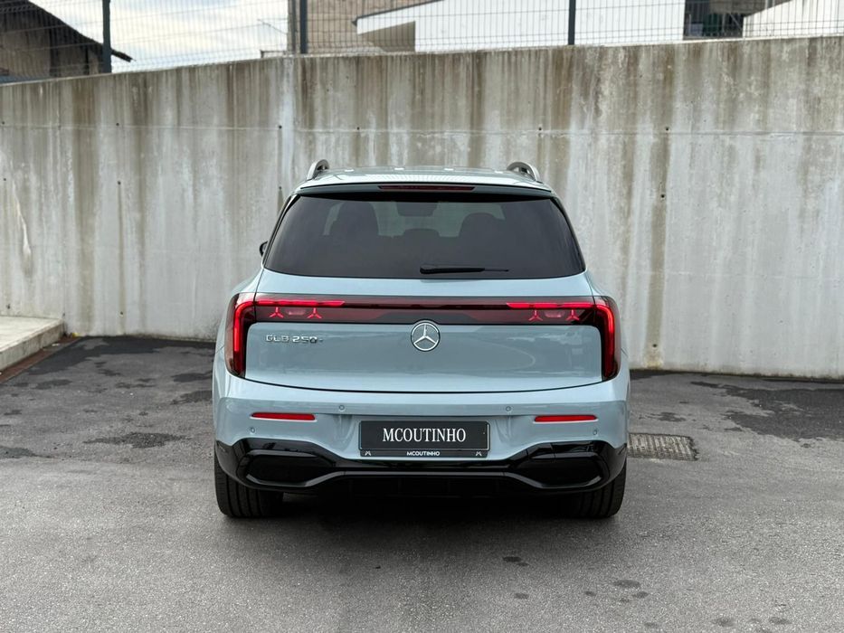 Mercedes-Benz GLB 250+