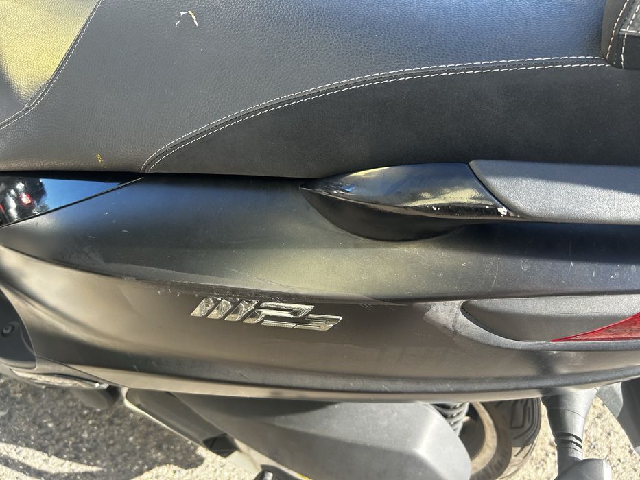 Piaggio mp3 300 2015