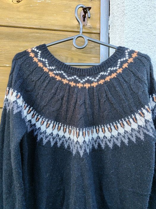 Sweter czarny damski