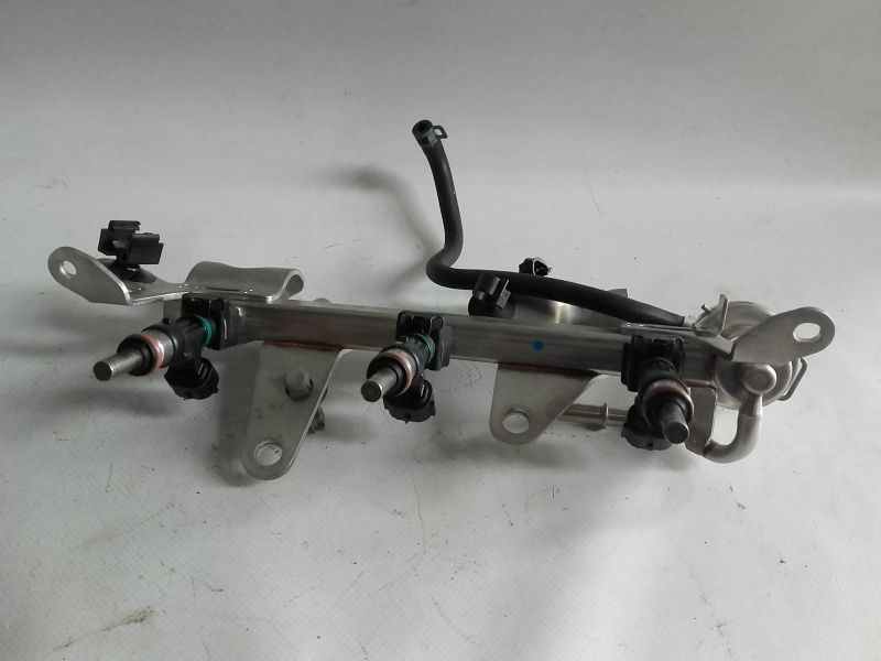 Rampa de injeção DACIA Sandero II (5S_)