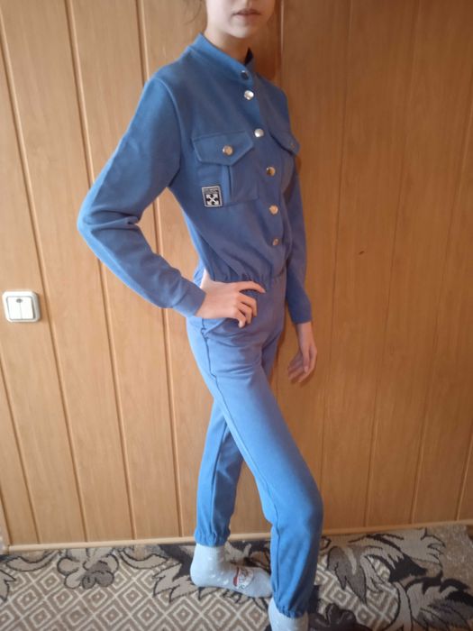 Комбінезон на дівчинку