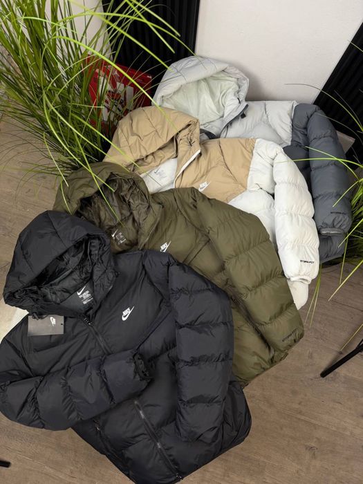 Куртка Nike Storm Fit