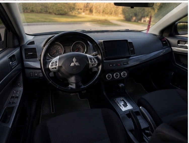 Mitsubishi Lancer  2008 рік.