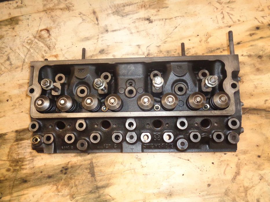 Głowica silnika  4-cylindrowego Perkins 1004-40/1004-4 AA/AB/AP/A4.107