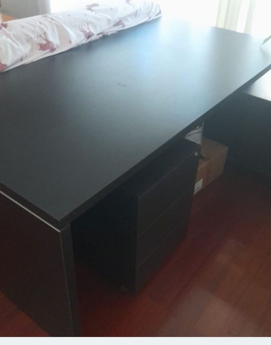 Conjunto de mobiliario de escritorio