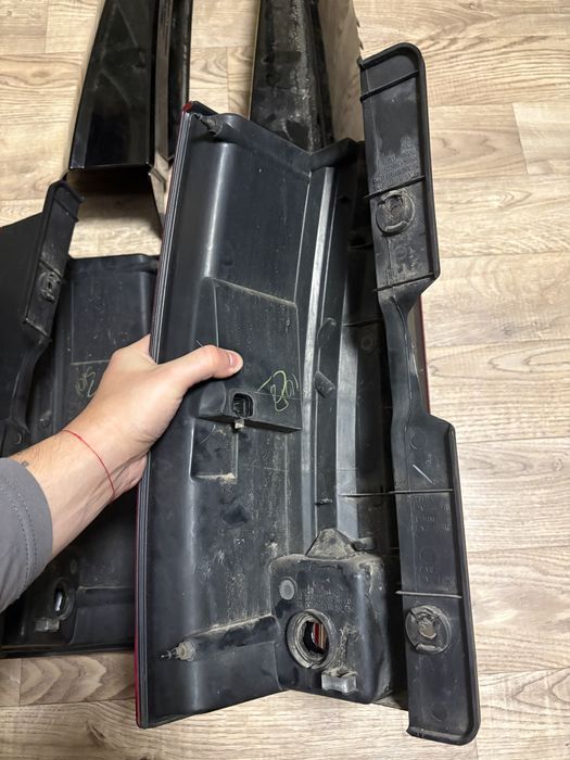 Задні стопи  Cadillac Escalade 3, Tahoe Escalade Suburban, Yukon 15890422/22884388